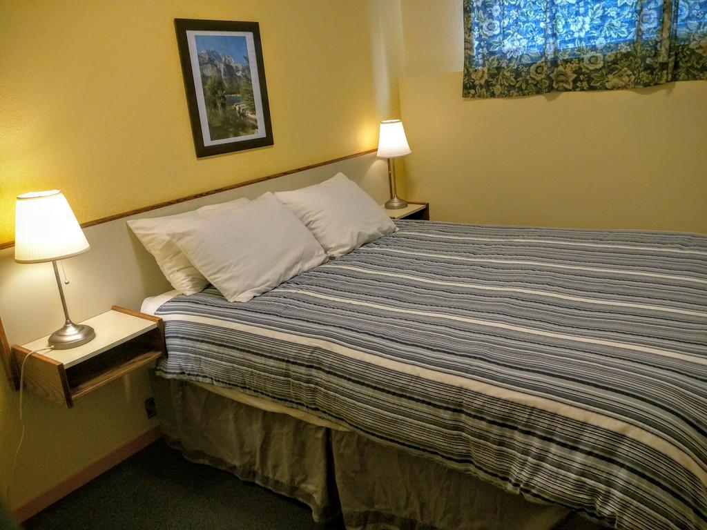 The Bulldog Hotel Силвер-Стар Экстерьер фото